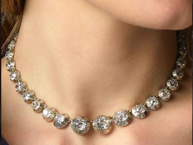 Solitaire Pendant 13