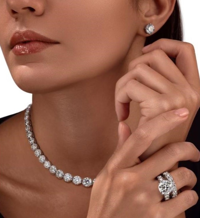 Solitaire Pendant 4